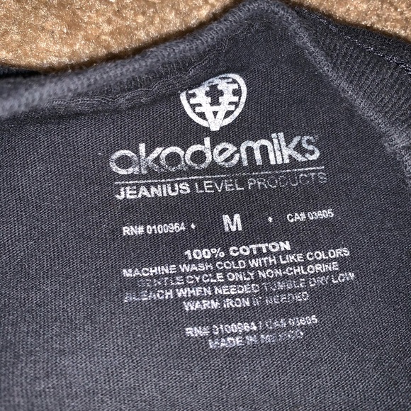 Akademiks tshirt - Picture 1 of 2